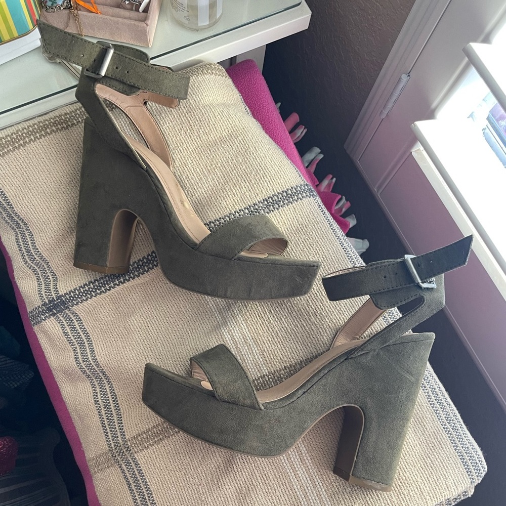 Madden Girl G-Halee Platform Heels